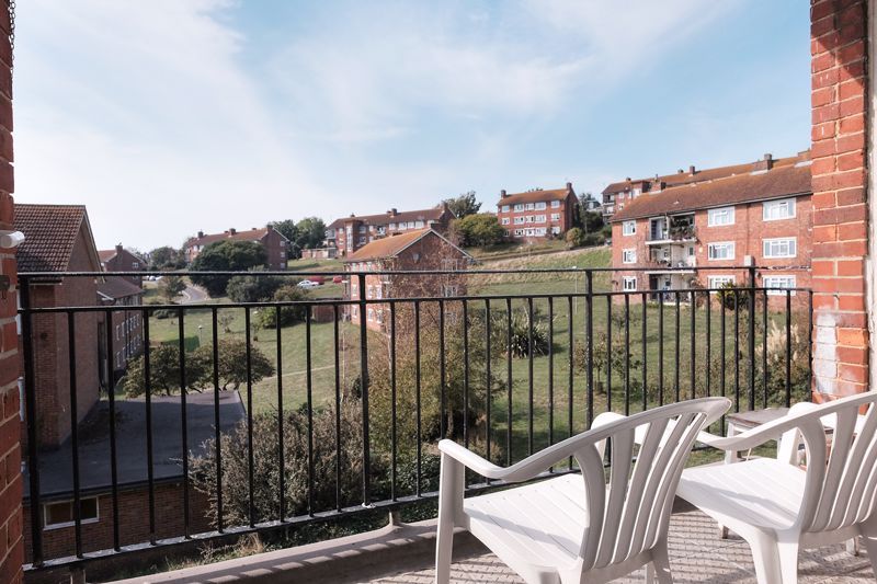 Property photo 3 of 9 Balcony