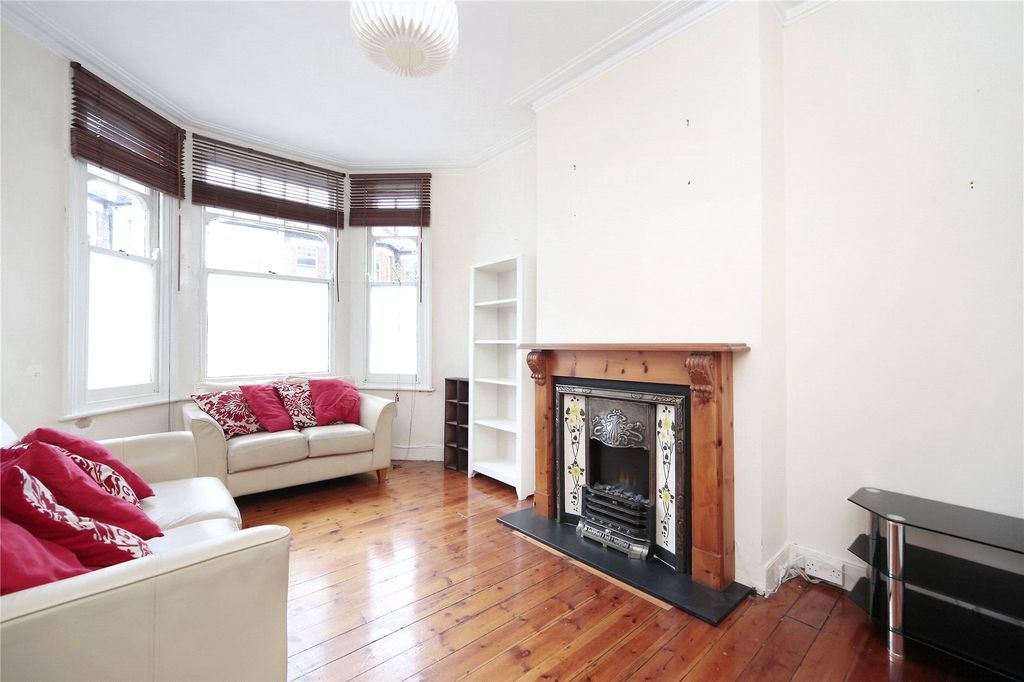 Property photo 2 of 9