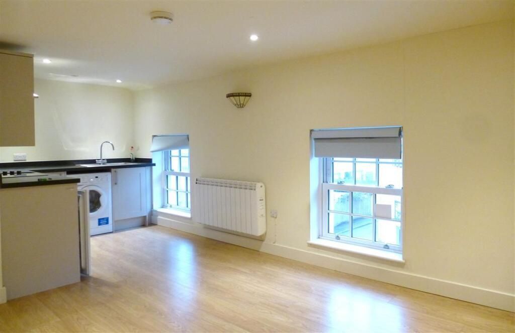 Property photo 2 of 6