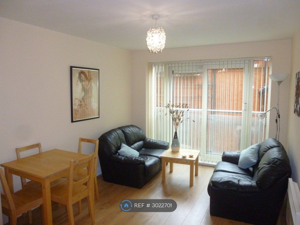 Property photo 2 of 6 Living Room