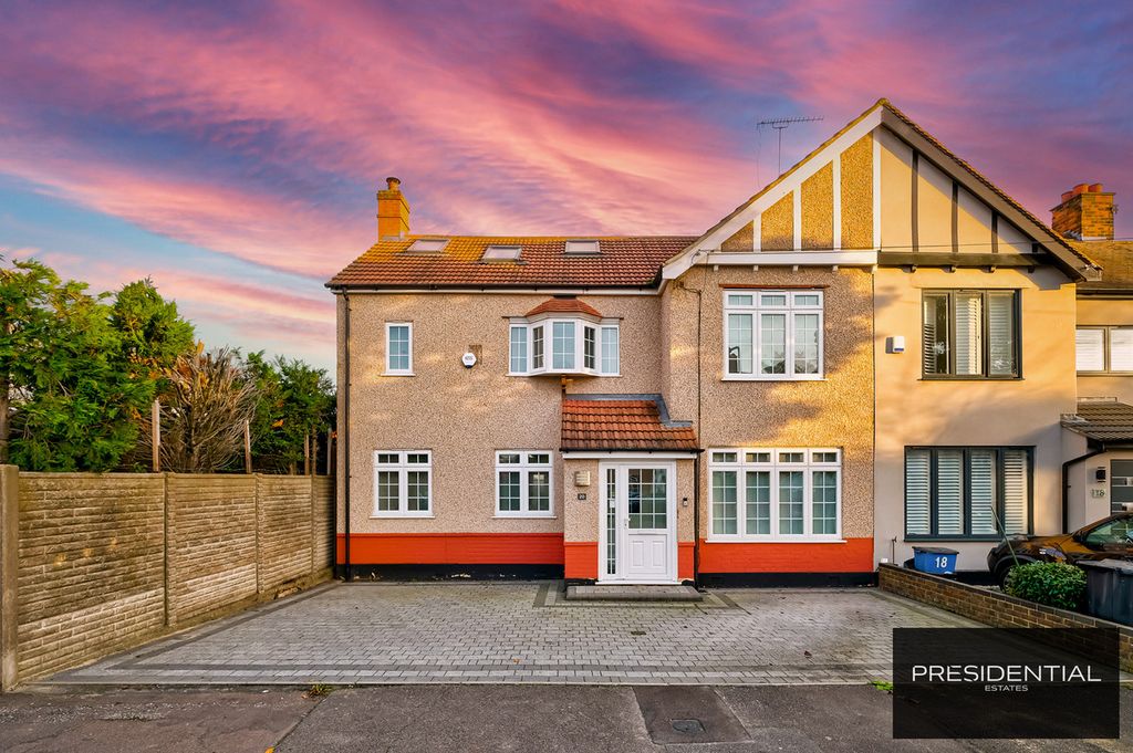 Property photo 1 of 34