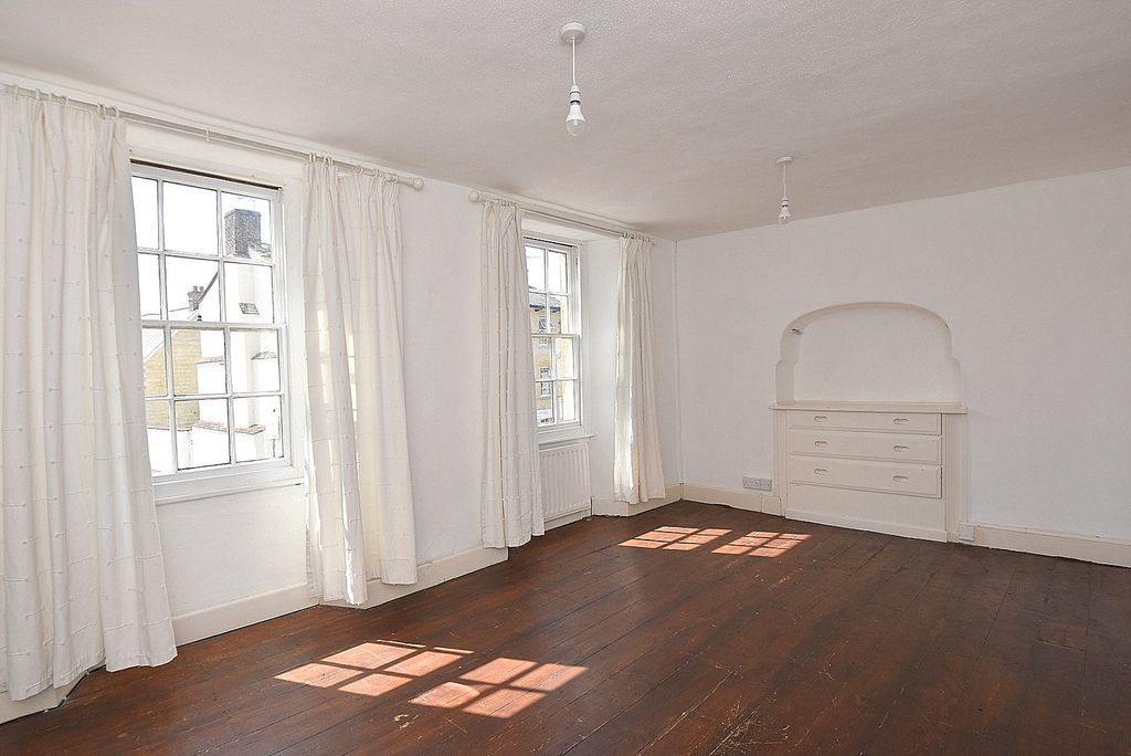 Property photo 3 of 17 Picture No. 06