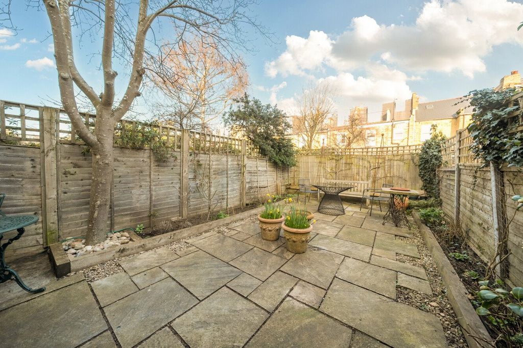 Property photo 3 of 12 Picture No. 16