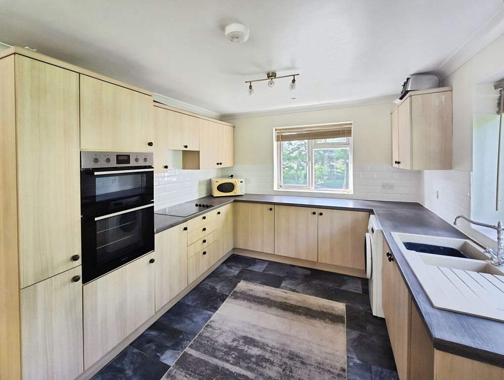 Property photo 1 of 3