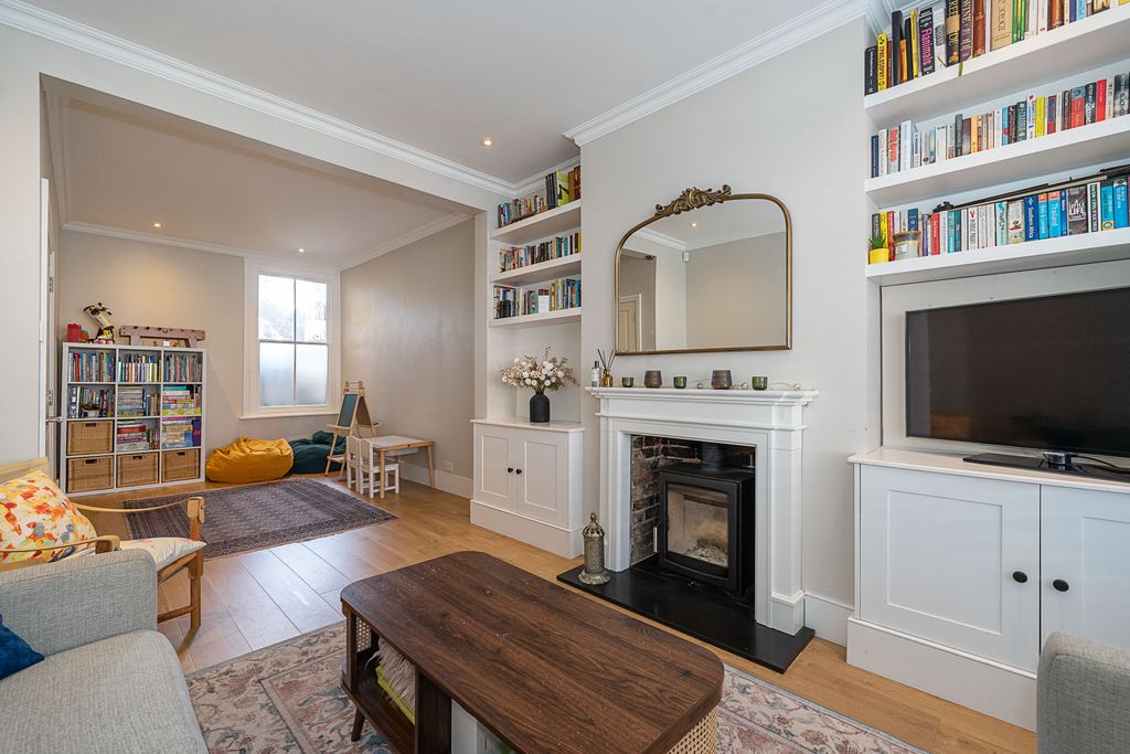 Property photo 3 of 19