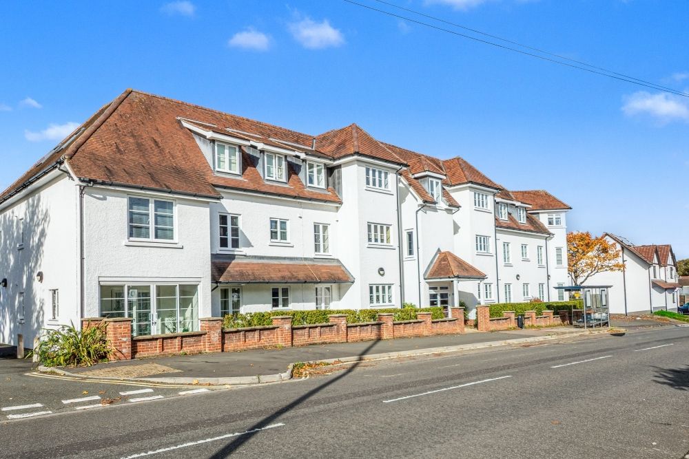 Property photo 2 of 23