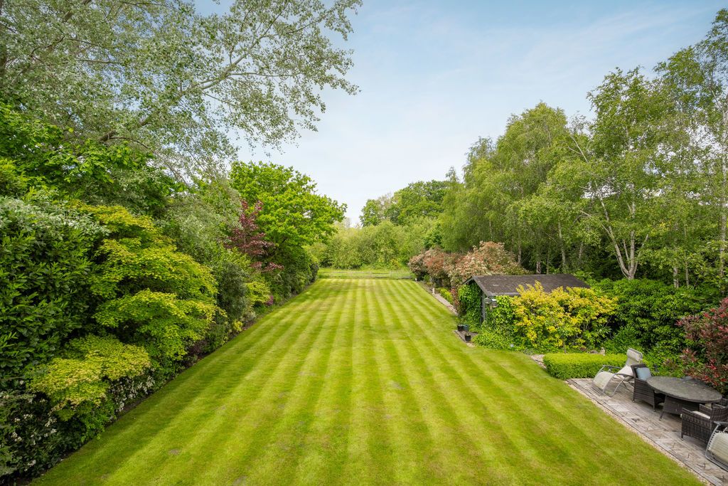 Property photo 2 of 32 Photo 13