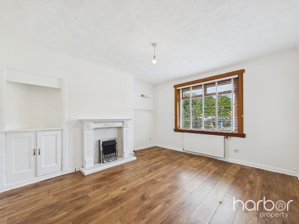 Property photo 2 of 13 5432355
