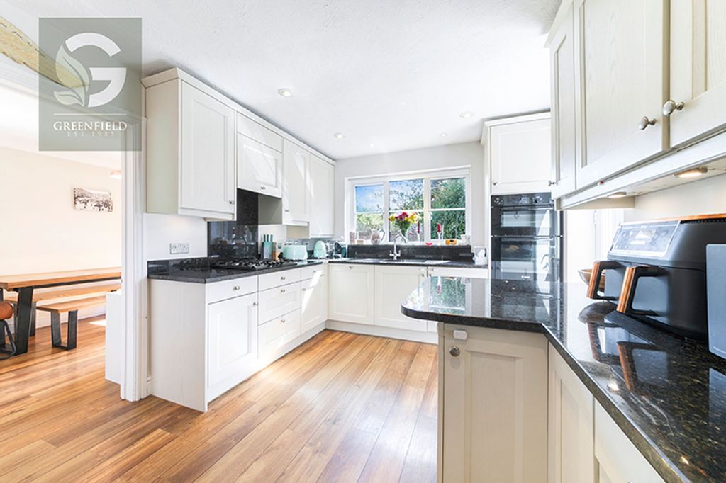 Property photo 3 of 12 Cullerne Close, Off West Street, Ewell Village, Epsom, Kt17 1Xy