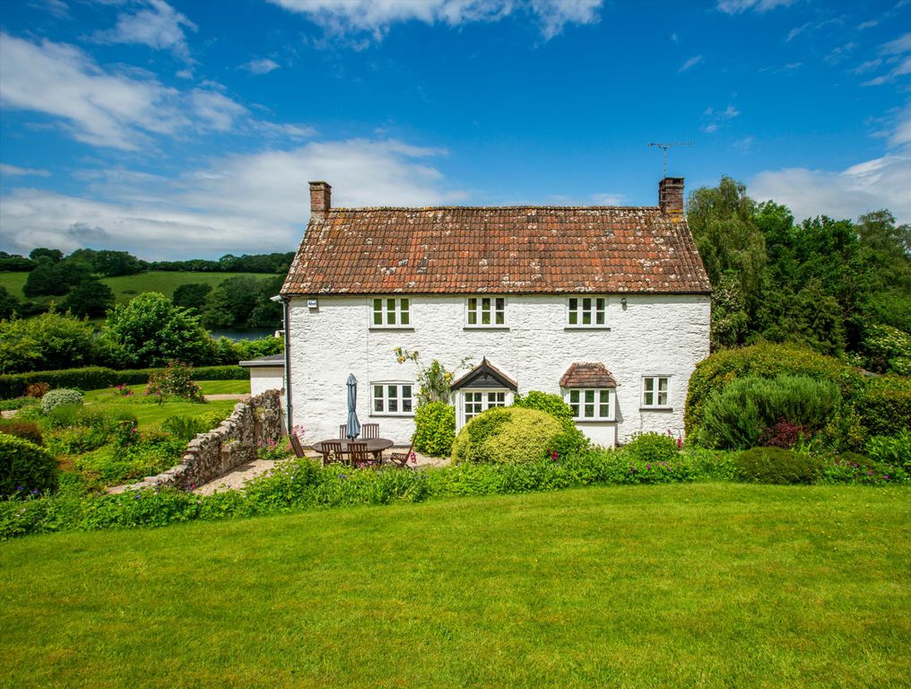 Property photo 2 of 20 Image