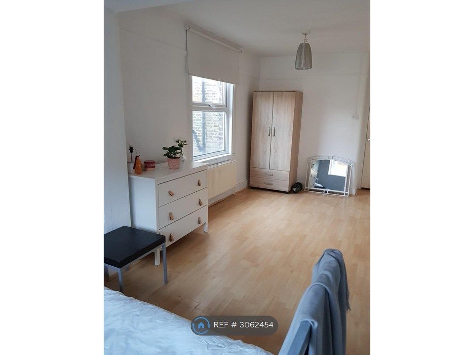 Property photo 3 of 28