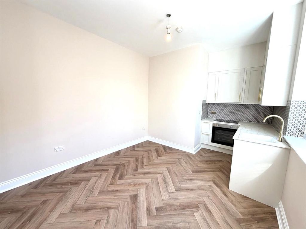 Property photo 1 of 4 Living Room.Jpg