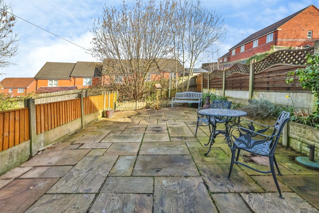 Property photo 2 of 17