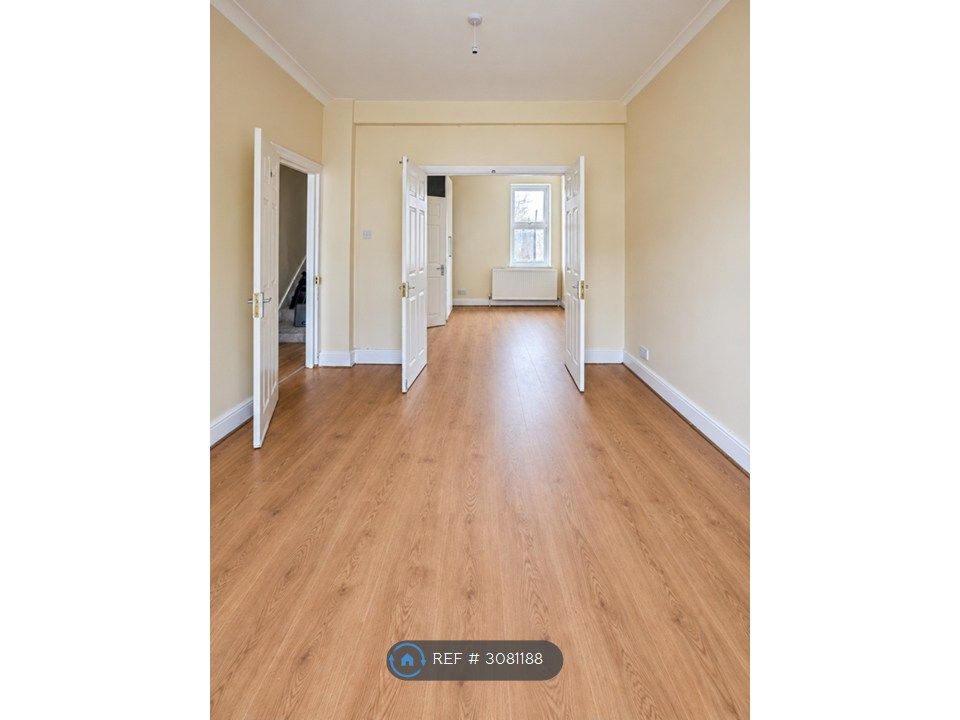 Property photo 2 of 15 Lounge 1