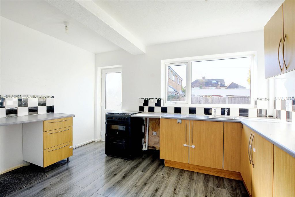 Property photo 2 of 12 Kitchen_1.Jpg