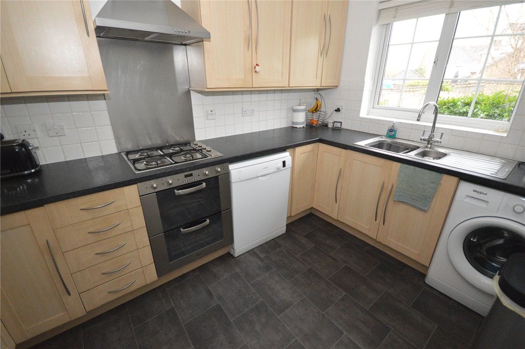 Property photo 3 of 16 Picture No. 11