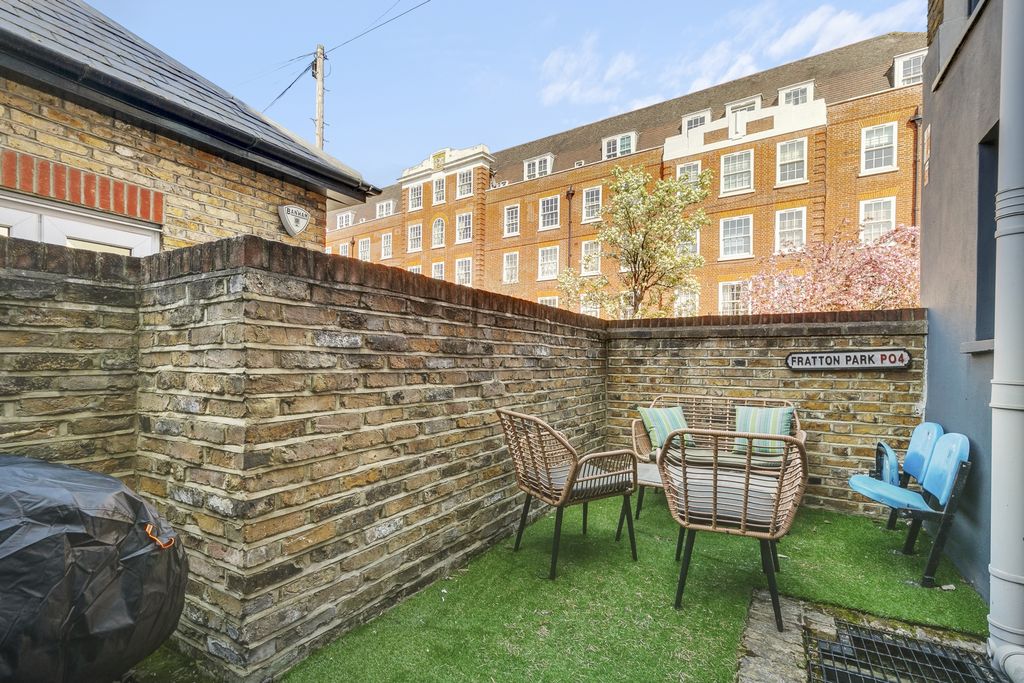 Property photo 3 of 16 Photo 16