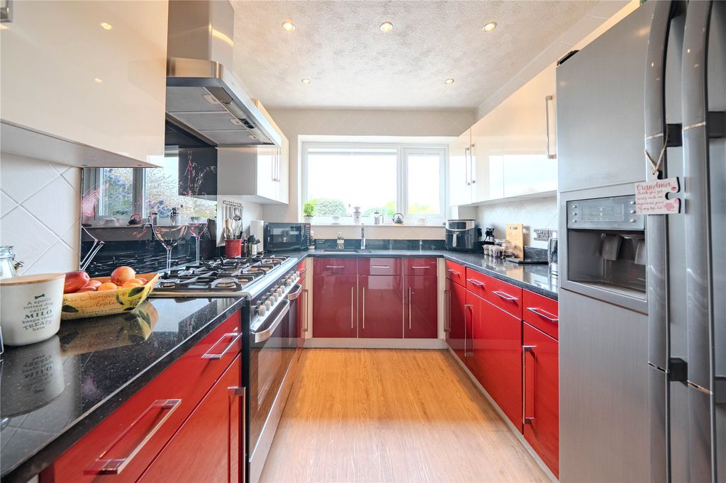 Property photo 3 of 14 Picture No. 12