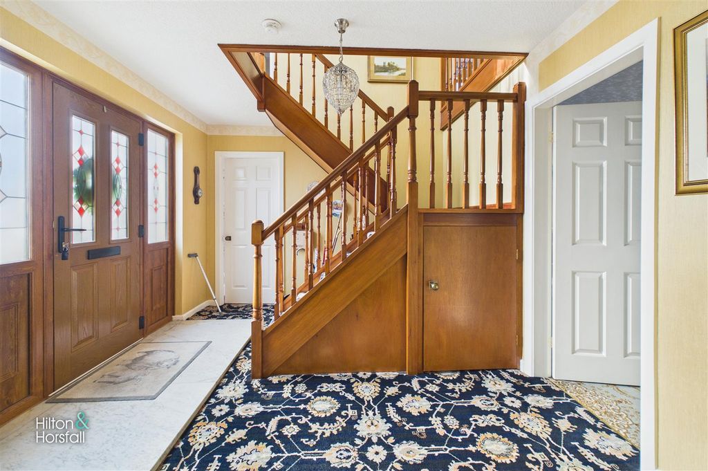 Property photo 2 of 24 East Lodge House