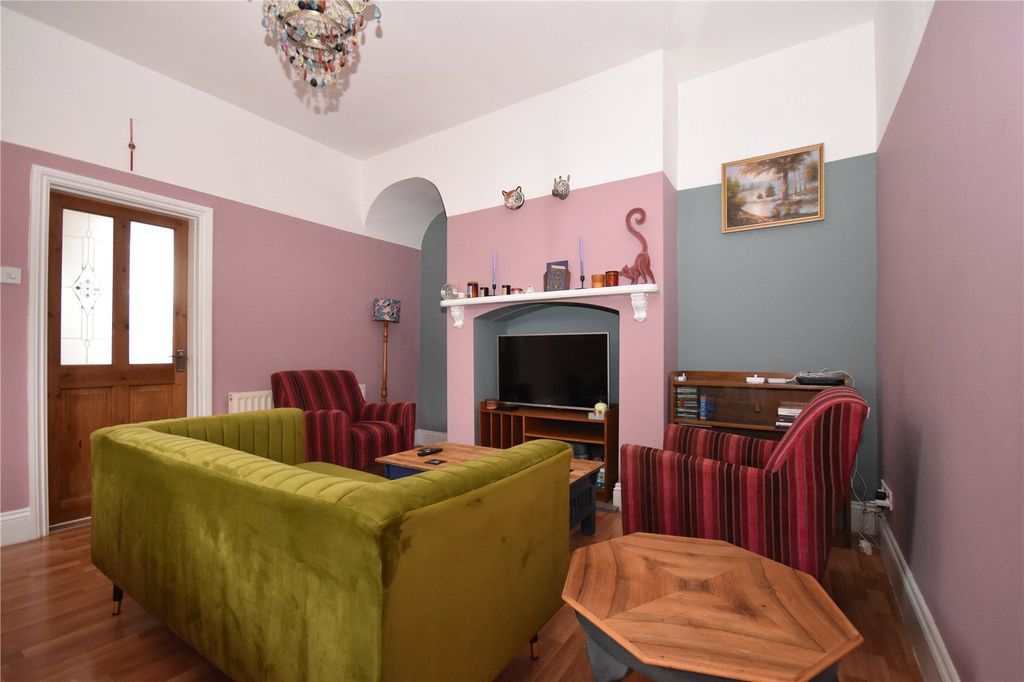 Property photo 2 of 12 Picture No. 22