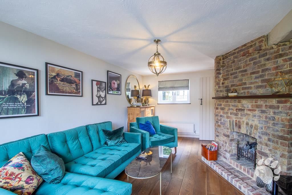 Property photo 3 of 40 Lounge