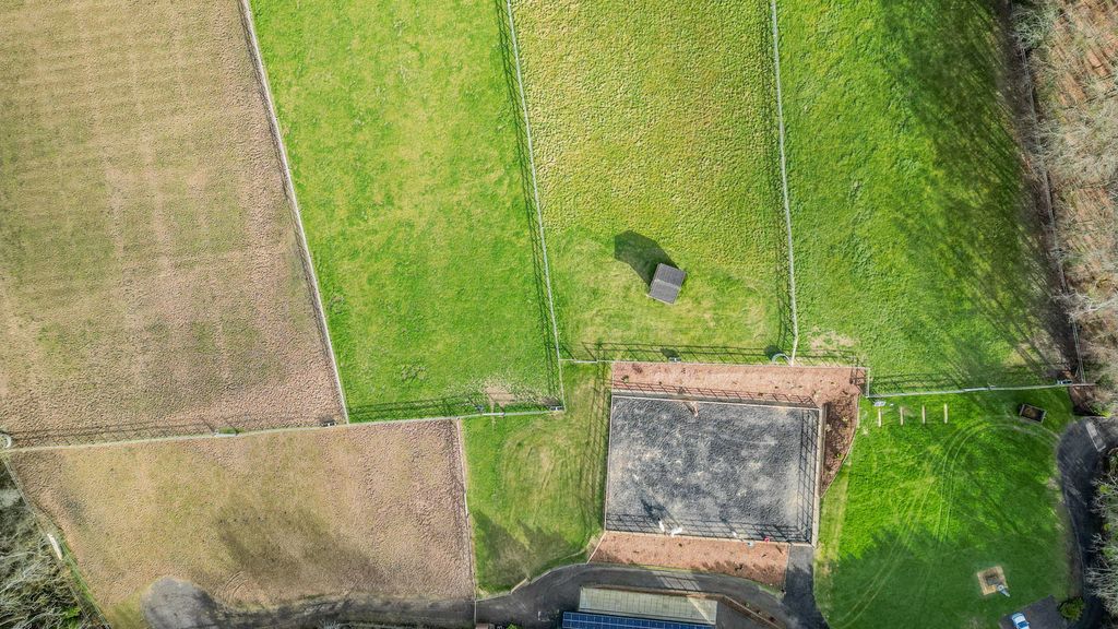 Property photo 3 of 8