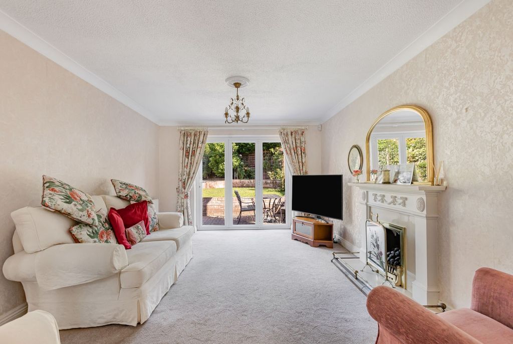 Property photo 2 of 17
