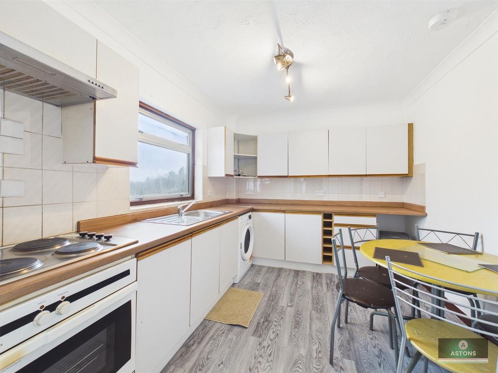 Property photo 2 of 8 Cam02067G0-Pr0171-Still001.Jpg