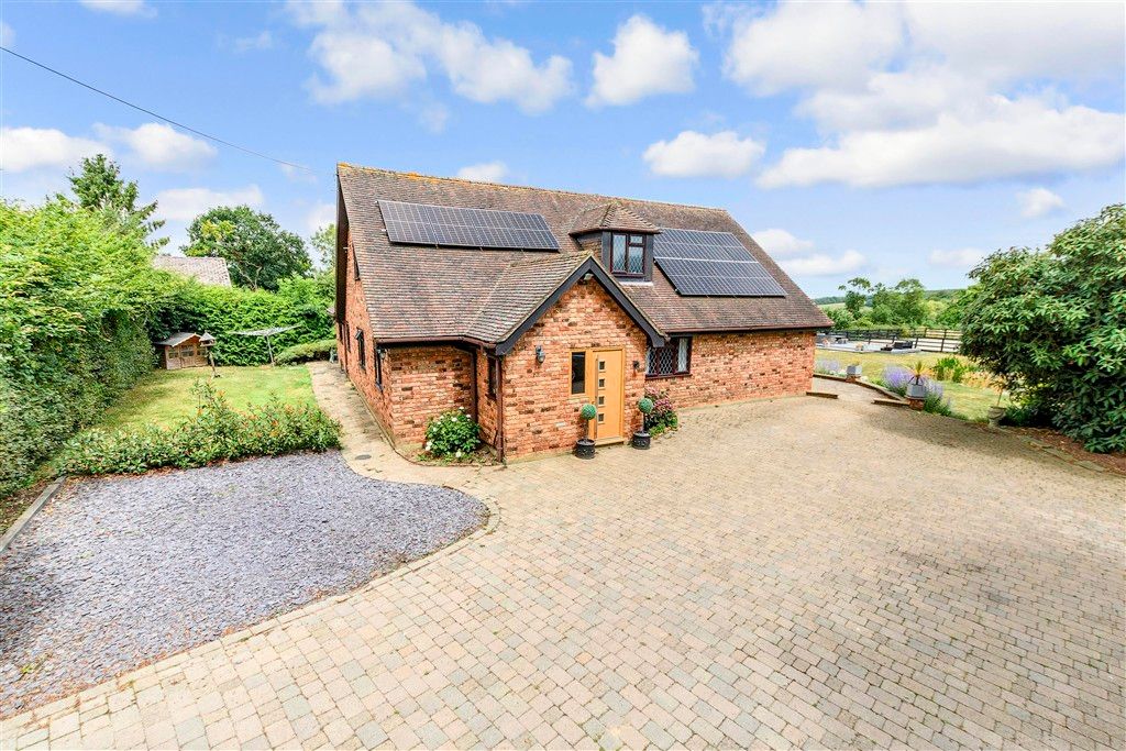 Property photo 1 of 14 External (Web)