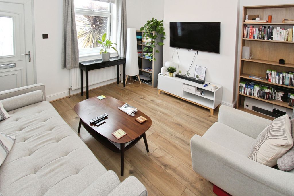 Property photo 2 of 15