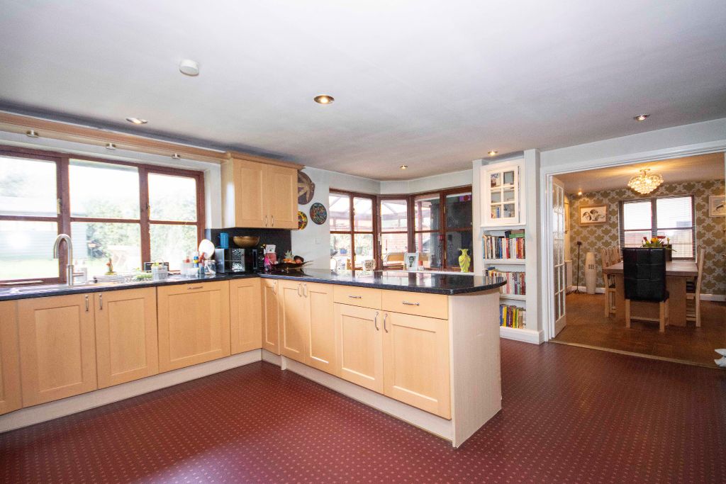 Property photo 3 of 14