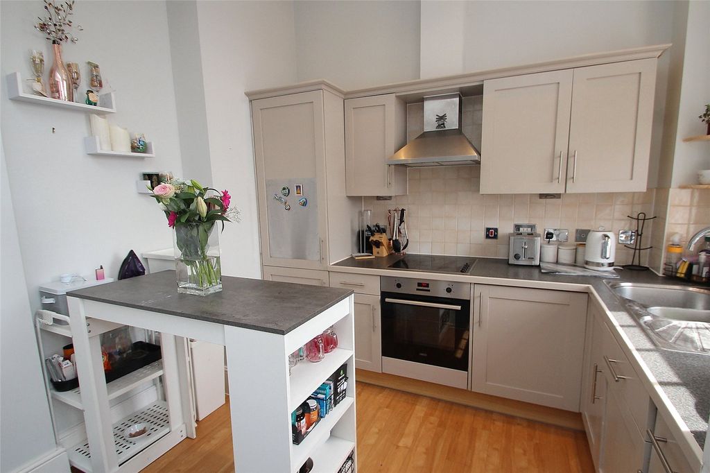 Property photo 3 of 11 Picture No. 02