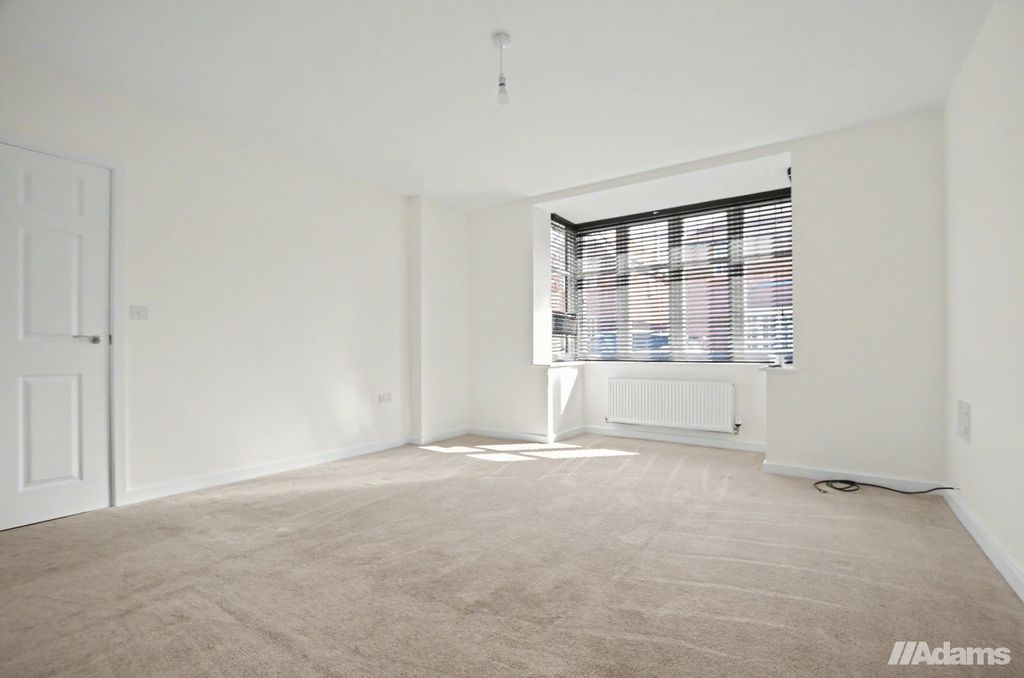 Property photo 3 of 26