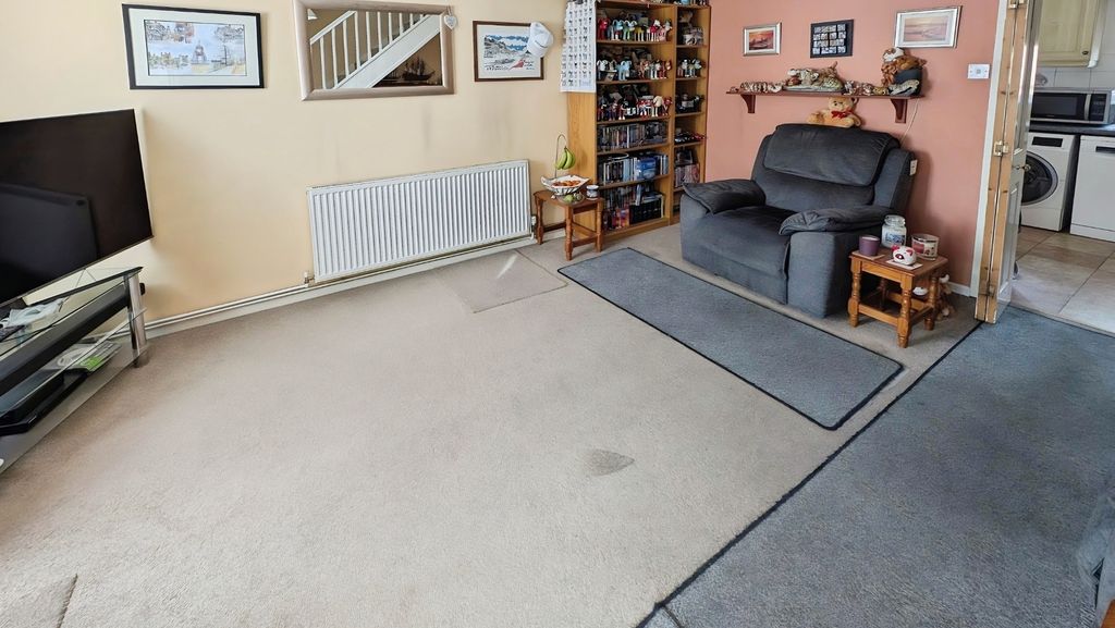 Property photo 3 of 11 Pbox-Img.Jpg