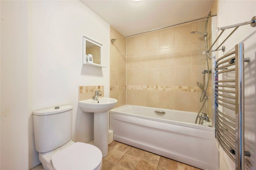 1 bed flat for saleWindermere Drive, Doncaster, South Yorkshire DN4 photo 4