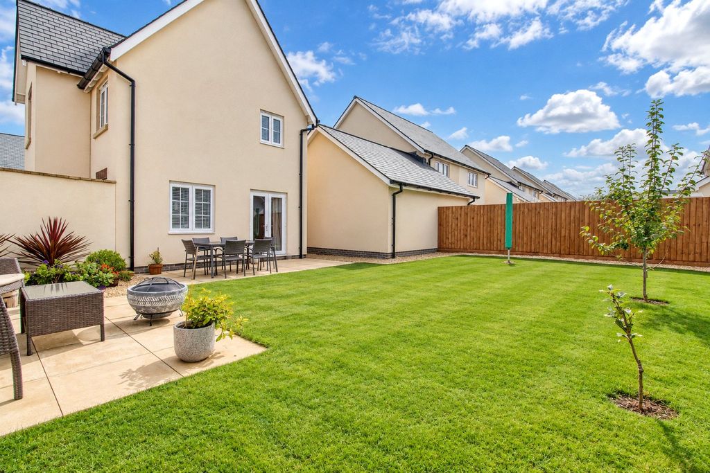 Property photo 2 of 13 Picture No. 24