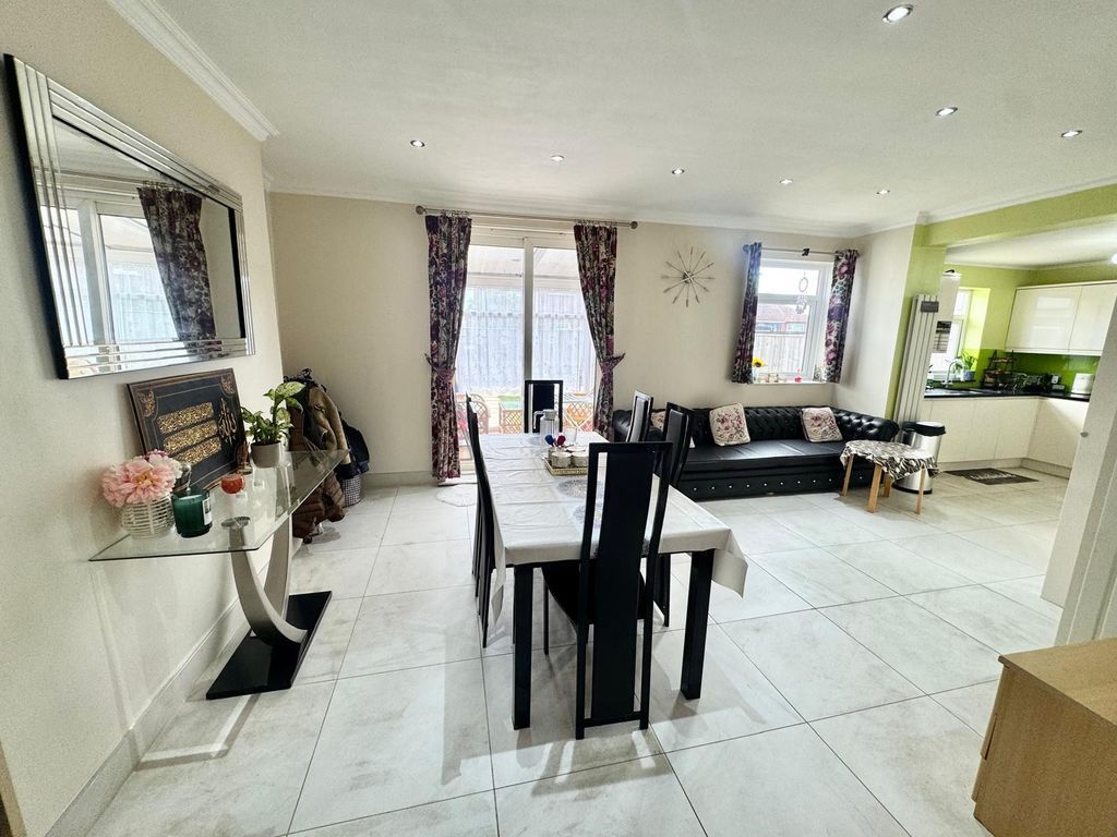 Property photo 2 of 18 Photo 5