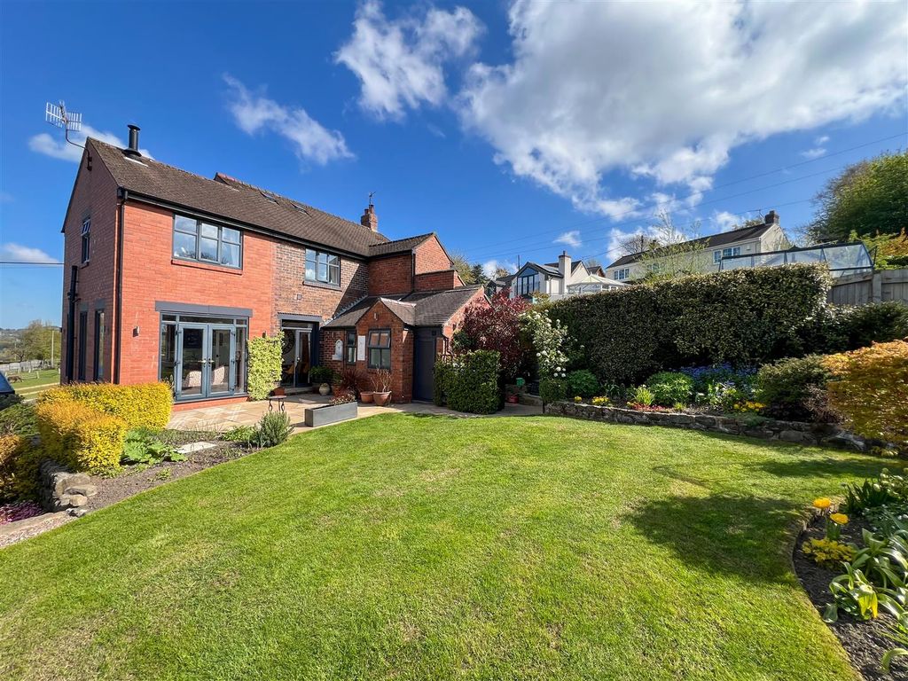 Property photo 2 of 25 Rear Aspect