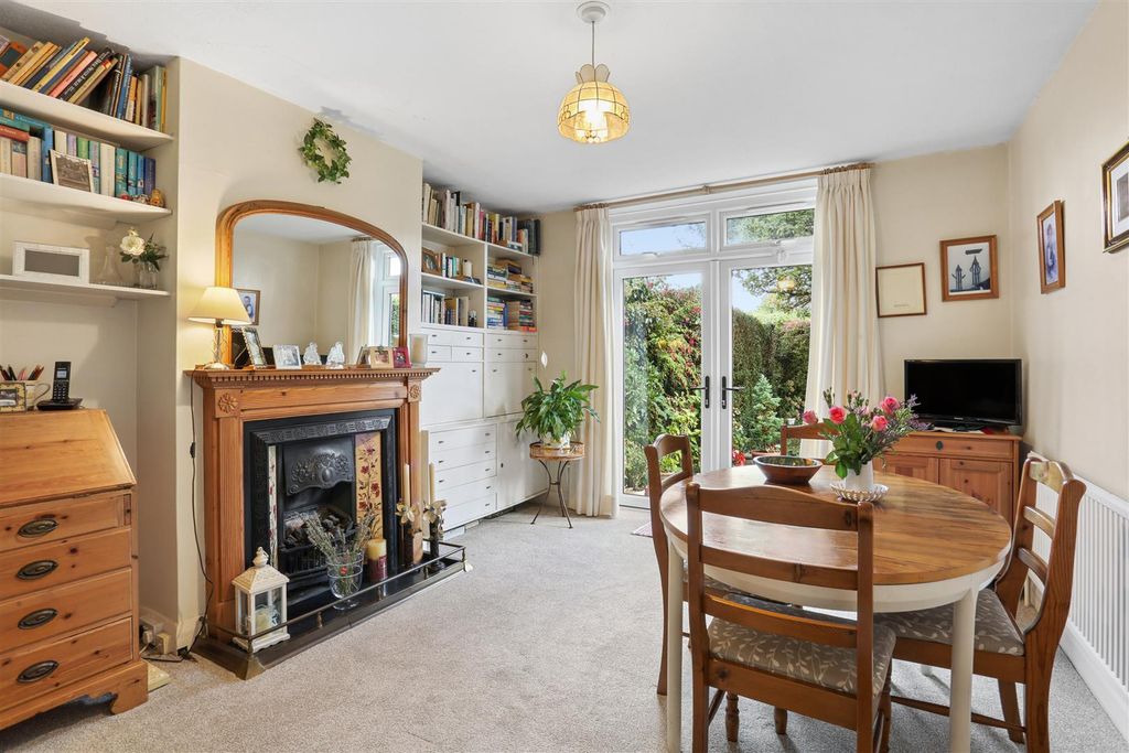 Property photo 3 of 25 1779503454 - 36 Bolters Lane, Sm7 - 27.Jpg