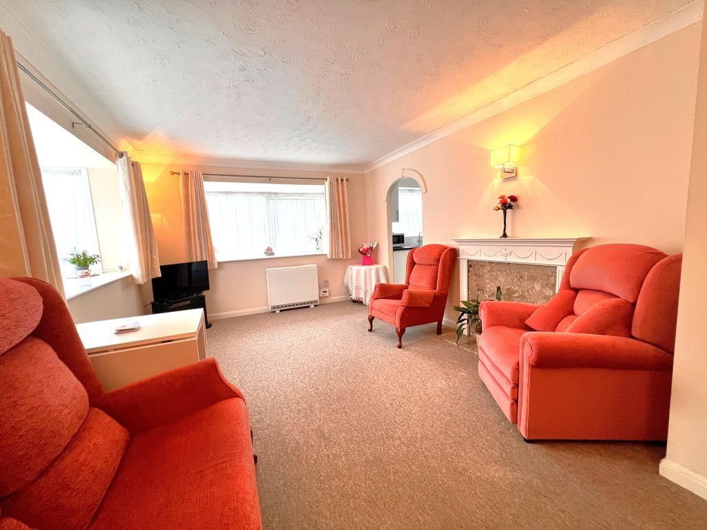 Property photo 3 of 9 Photo 11