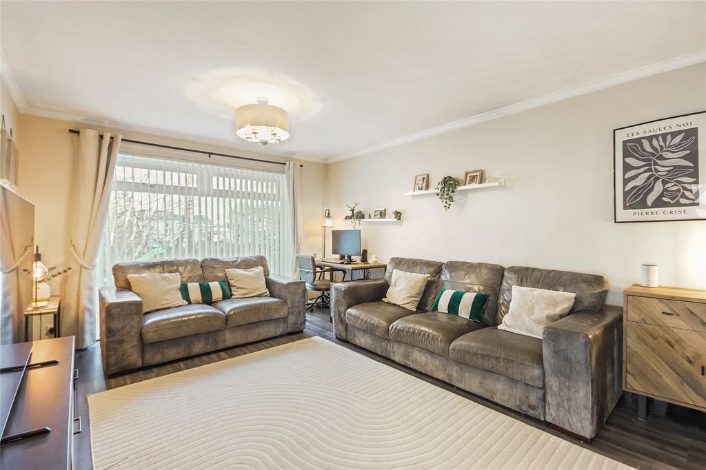 Property photo 2 of 21 Picture No. 04