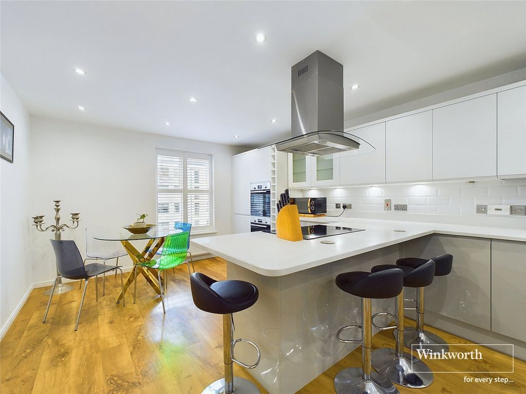 Property photo 2 of 15 Picture No. 48