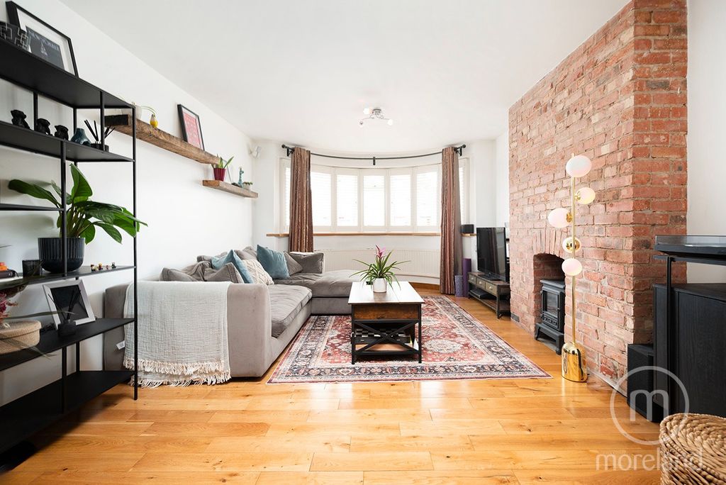 Property photo 1 of 12 4910210