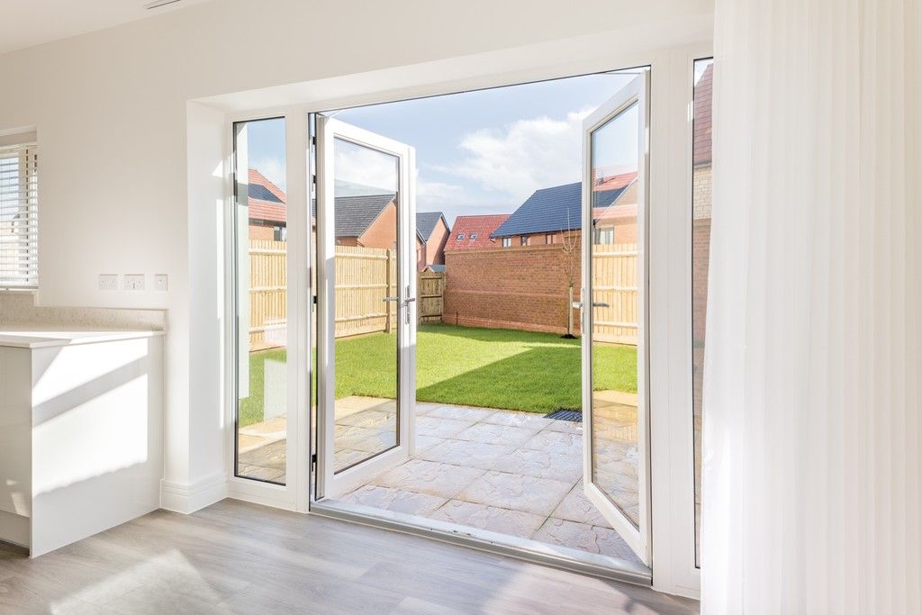 Property photo 3 of 12 Cross Trees Park, Shrivenham