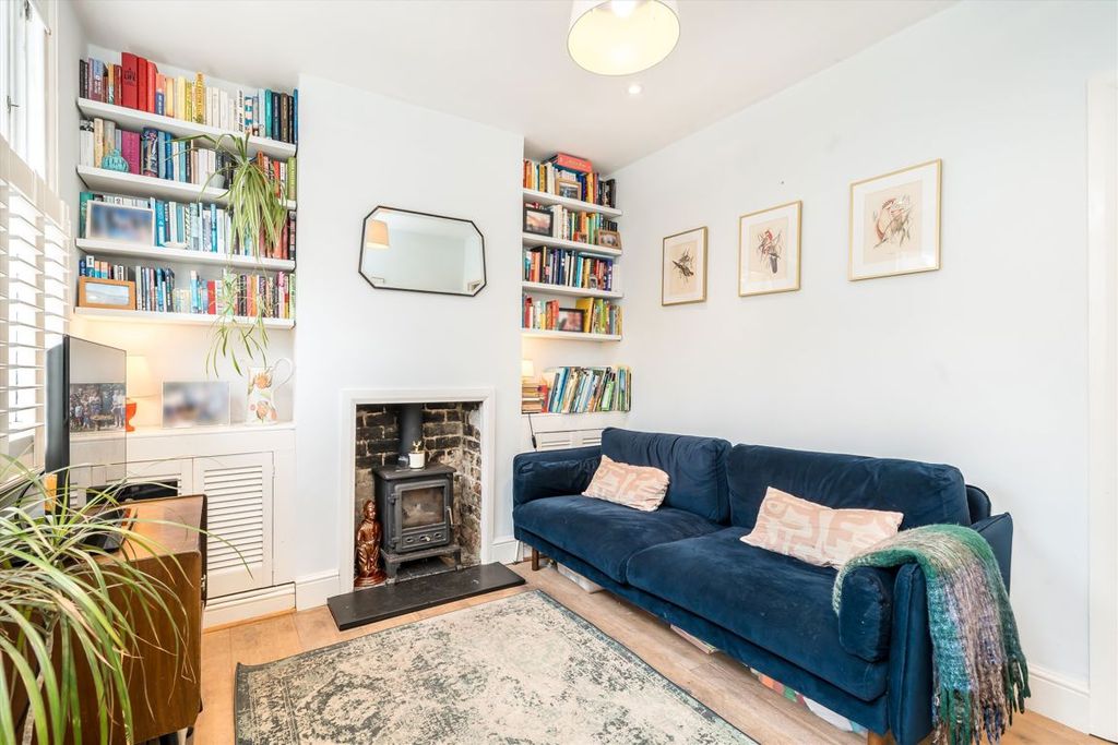 Property photo 3 of 8