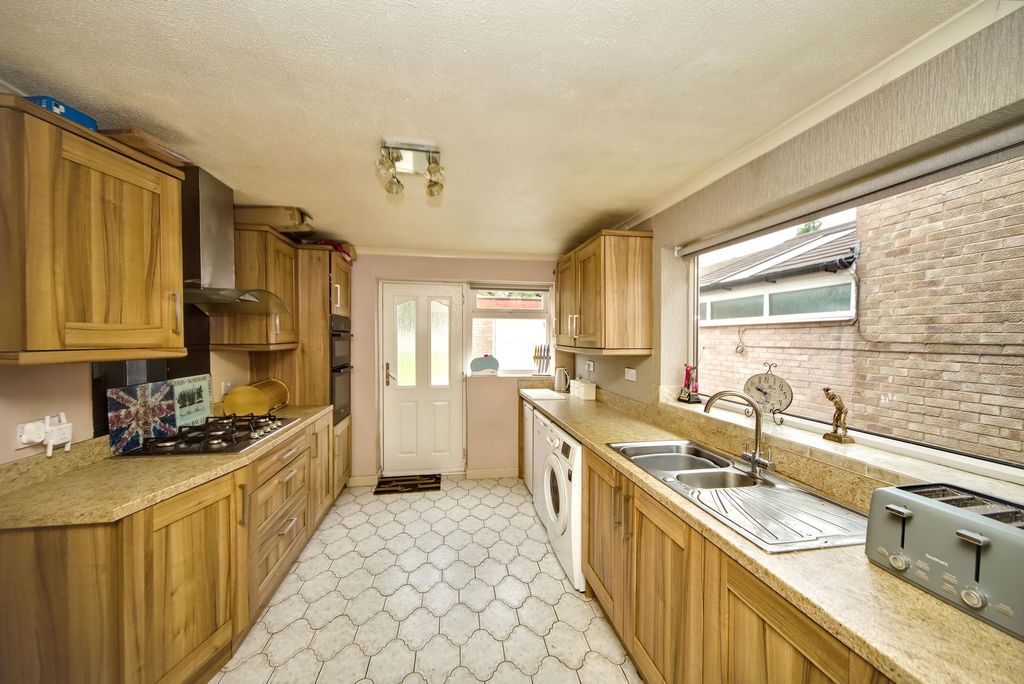 Property photo 3 of 22