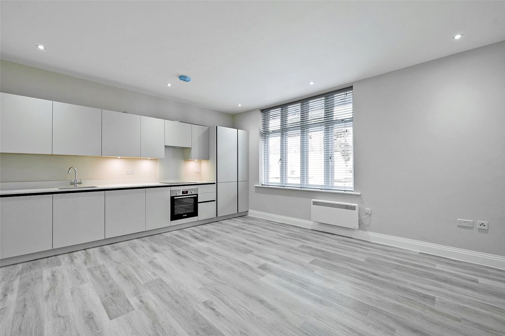 Property photo 1 of 10 Reception Room