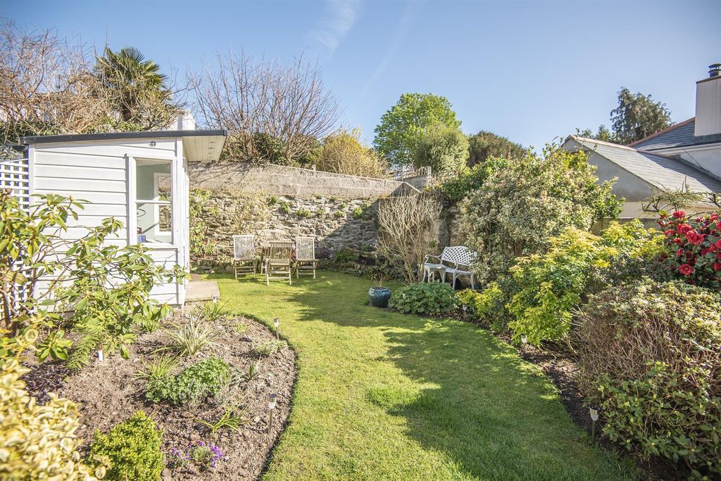 Property photo 2 of 14