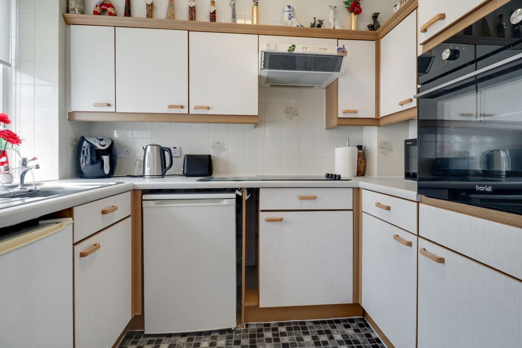 Property photo 3 of 14 Kitchen-7