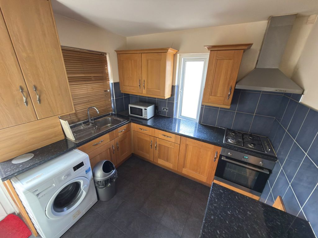 Property photo 2 of 8 12